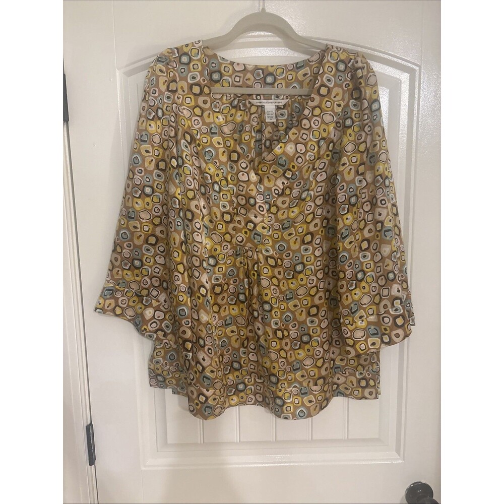 Diane Von Furstenberg Multi-Color Geometric Print V-Neck Silk Blouse- Size 10